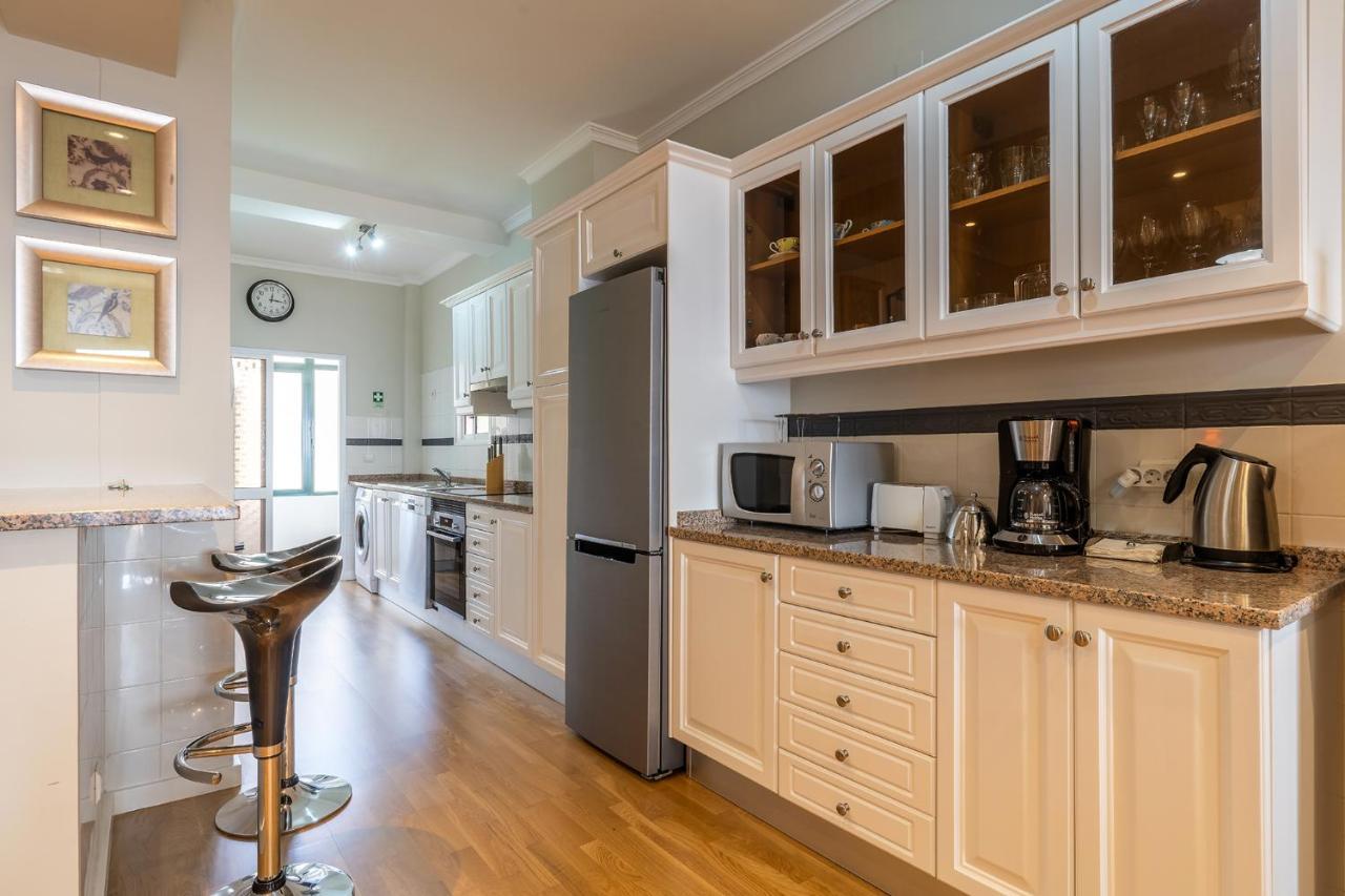 Stylish Apartment With Balcony And Amazing Views Over Funchal And The Sea Eksteriør bilde